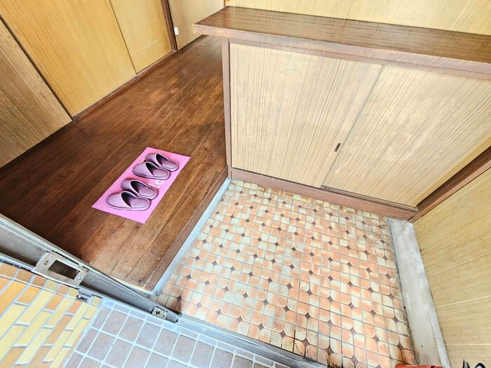 物件内観写真19　(玄関)