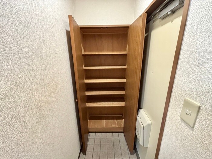 物件内観写真16　(靴箱)