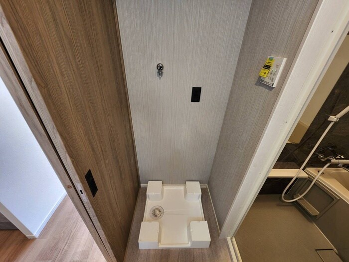 物件内観写真14　(洗濯機置場)