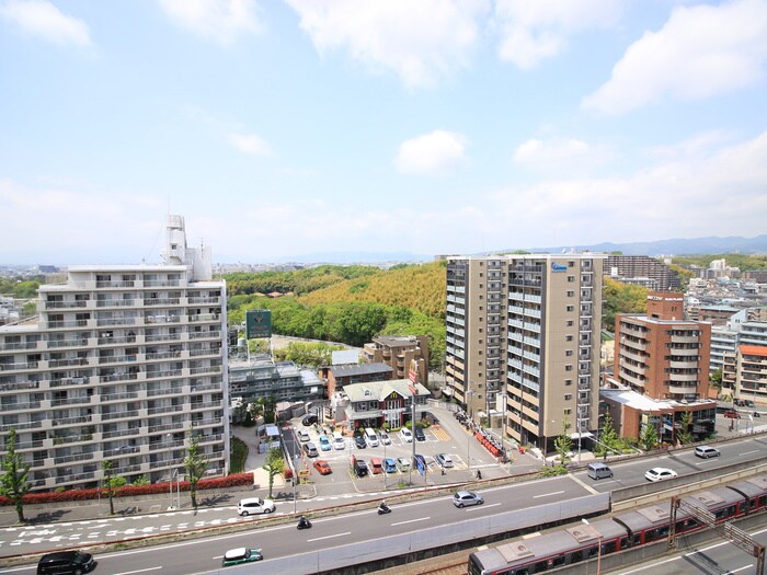 物件内観写真16　(室内からの展望)