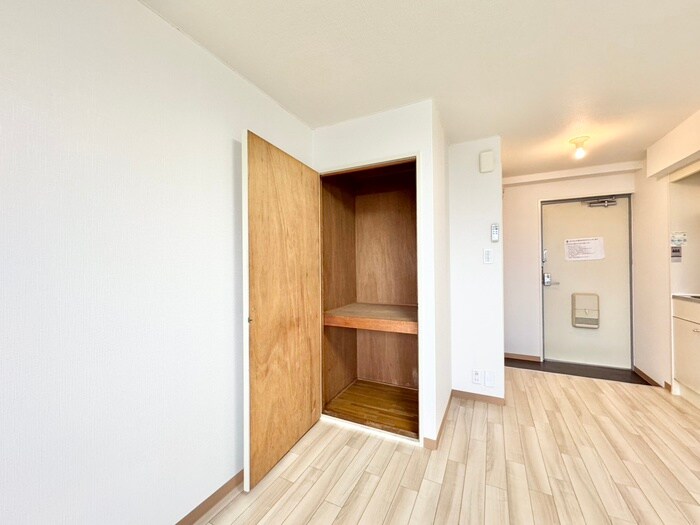 物件内観写真12　(収納)