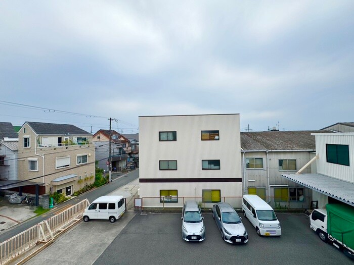 物件内観写真22　(室内からの展望)