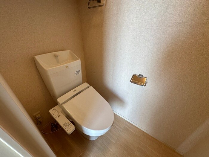 物件内観写真11　(トイレ)