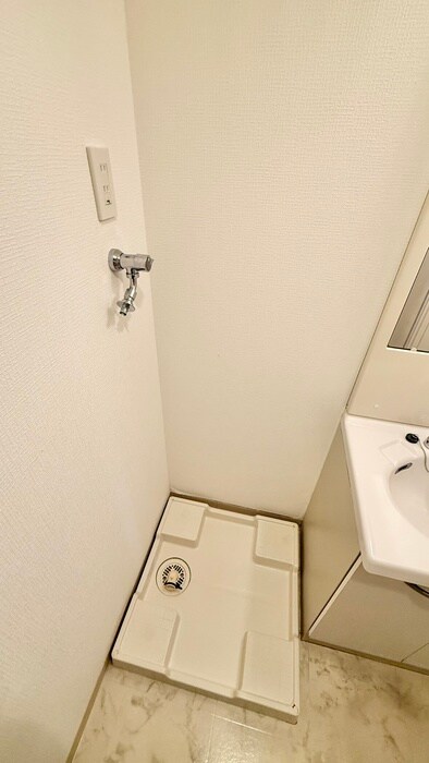 物件内観写真13　(洗濯機置場)