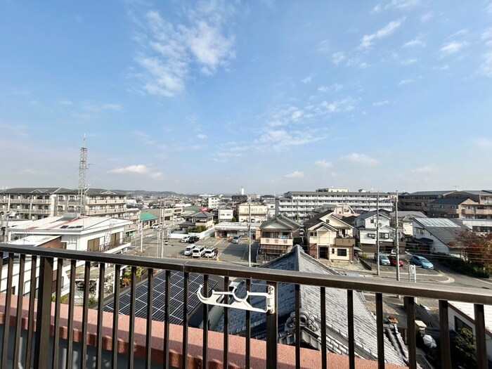 物件内観写真22　(室内からの展望)