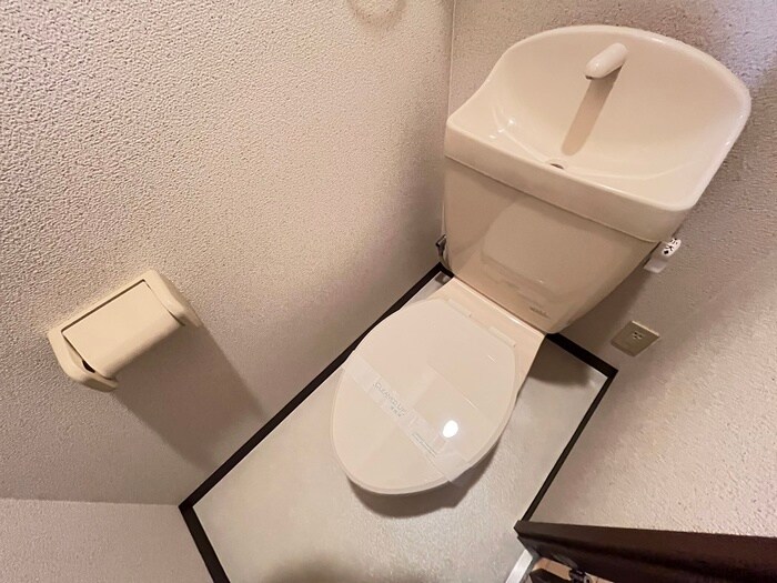 物件内観写真13　(トイレ)