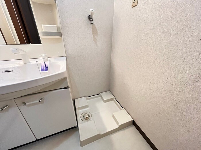 物件内観写真19　(洗濯機置場)