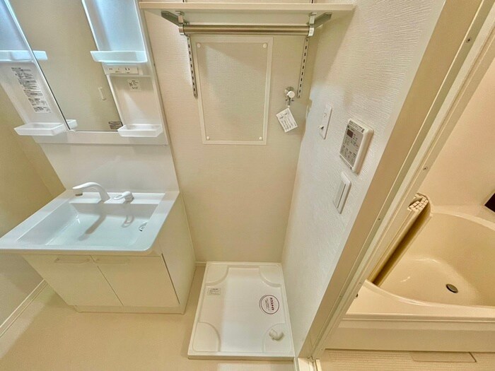 物件内観写真12　(洗濯機置場)