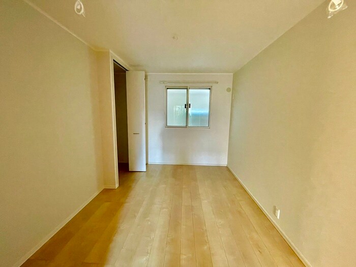 物件内観写真13　(居室)