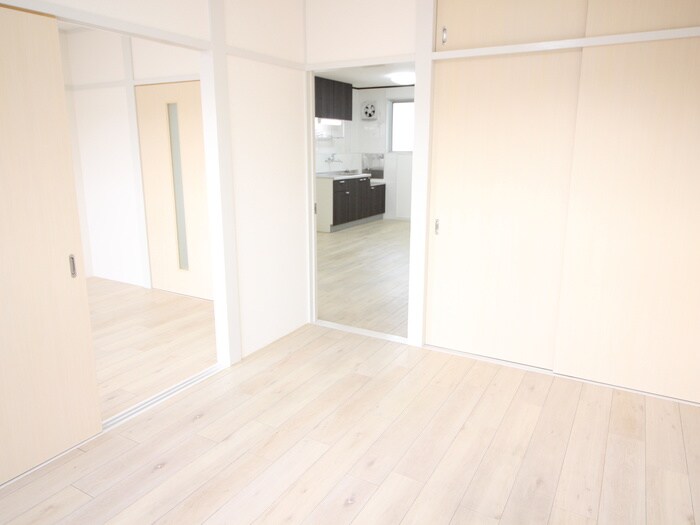 物件内観写真8　(居室)