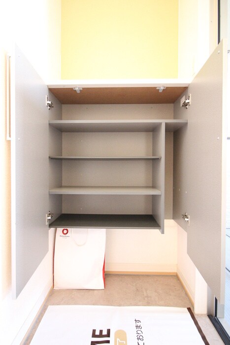 物件内観写真5　(靴箱)