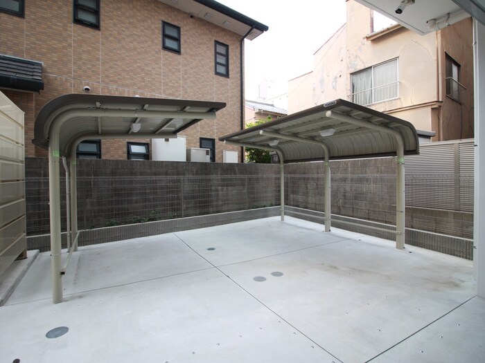 物件外観写真2　(駐輪場)