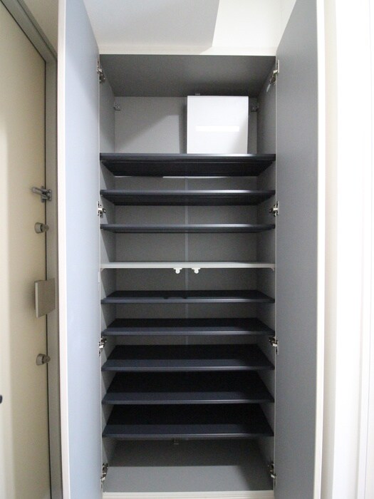 物件内観写真13　(靴箱)