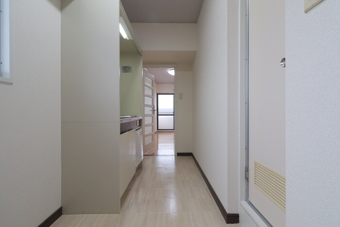 物件内観写真13　(廊下)