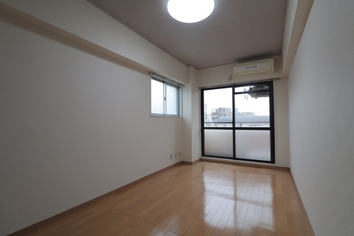 物件内観写真15　(居室)