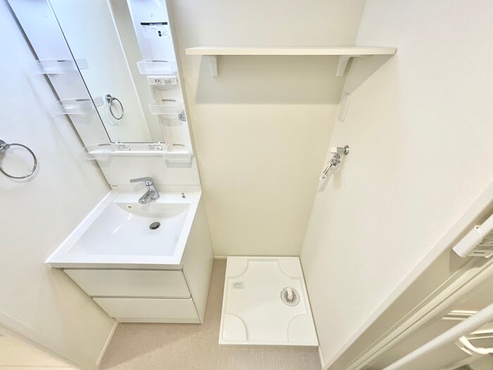 物件内観写真13　(洗濯機置場)