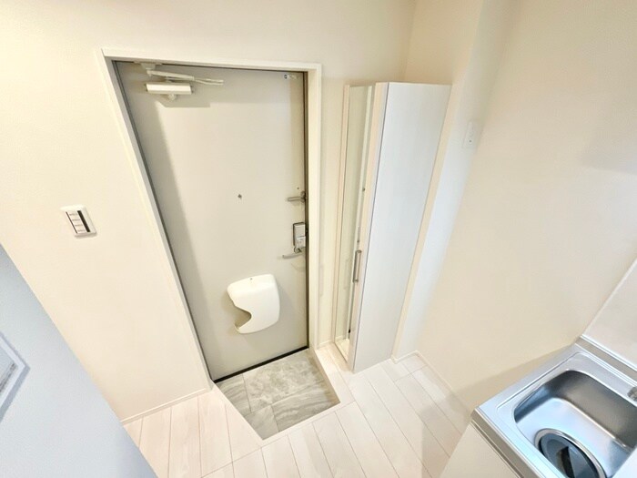 物件内観写真16　(玄関)