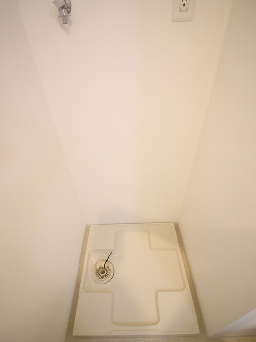 物件内観写真14　(洗濯機置場)