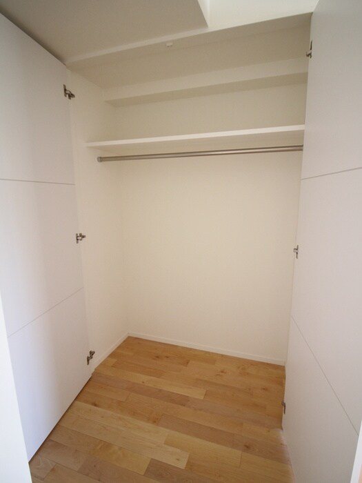 物件内観写真15　(収納)