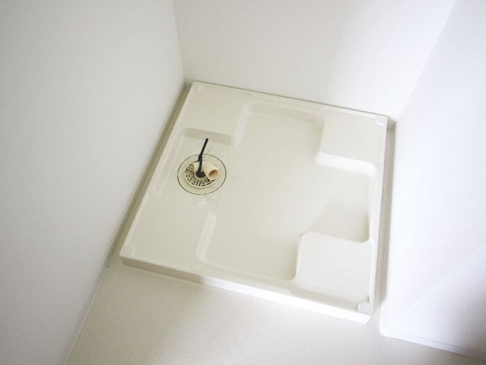 物件内観写真16　(洗濯機置場)