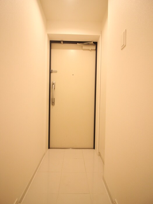 物件内観写真18　(玄関)