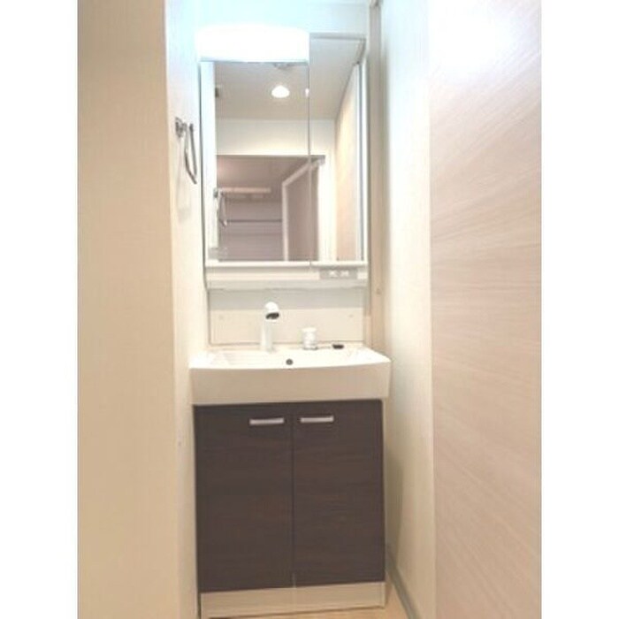 物件内観写真11　(洗面)