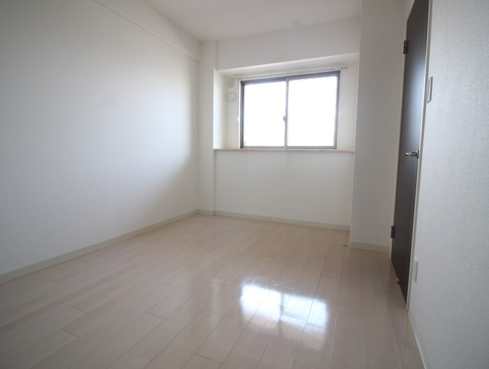 物件内観写真18　(居室)