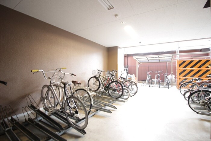 物件外観写真6　(駐輪場)