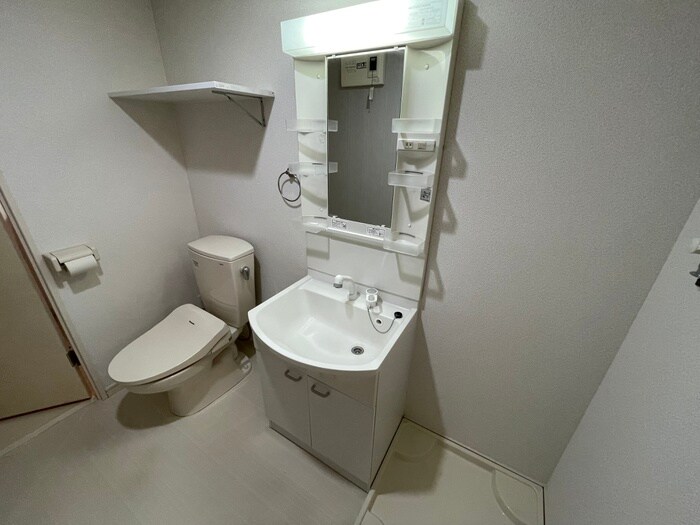 物件内観写真11　(洗面)