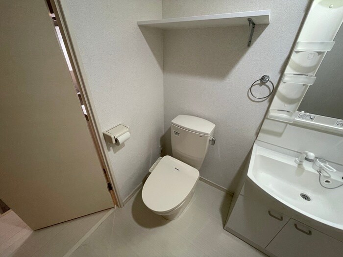 物件内観写真12　(トイレ)