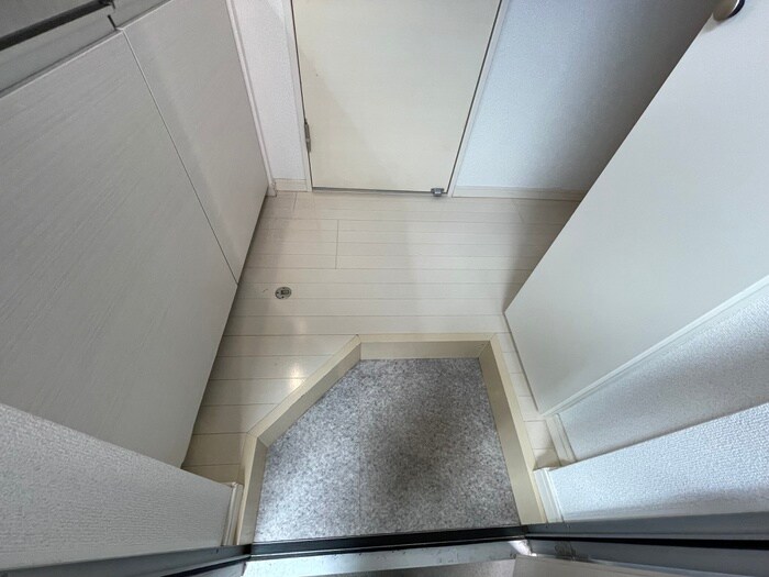 物件内観写真14　(玄関)