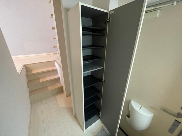 物件内観写真15　(靴箱)