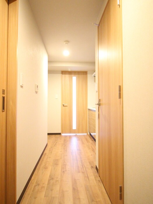 物件内観写真14　(廊下)