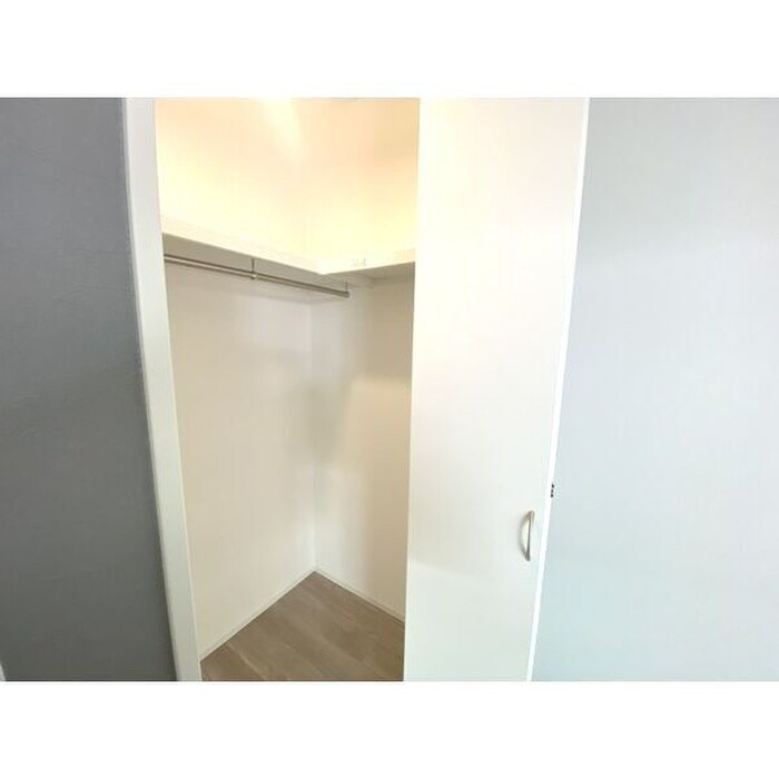 物件内観写真11　(収納)