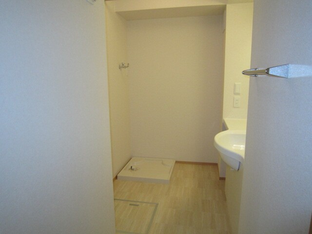 物件内観写真11　(洗面)