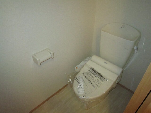 物件内観写真14　(トイレ)