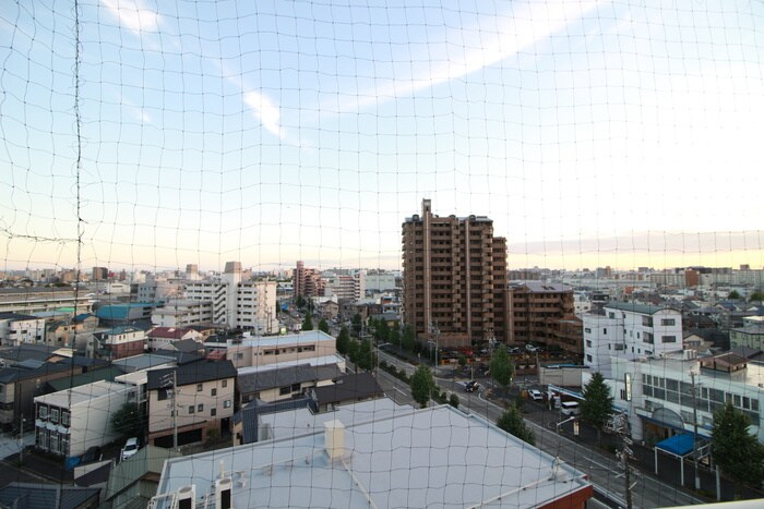 物件内観写真16　(室内からの展望)