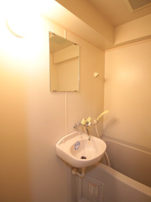 物件内観写真8　(洗面)