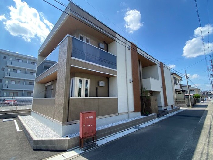 物件外観写真1　(外観写真)