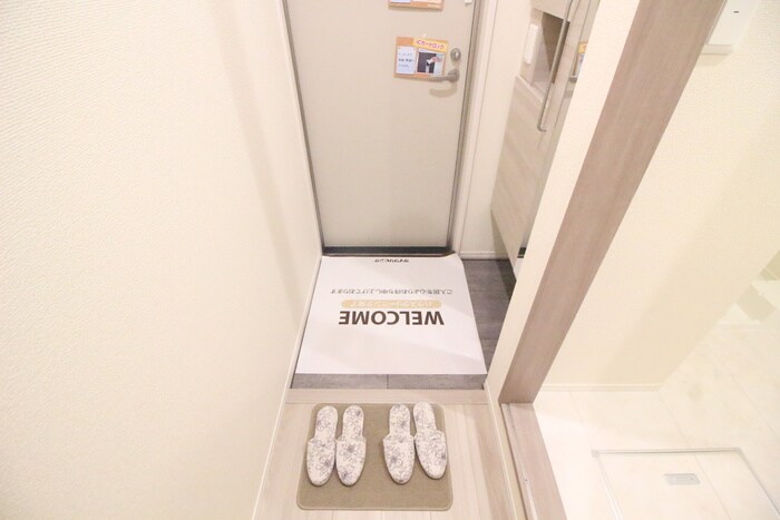 物件内観写真7　(玄関)