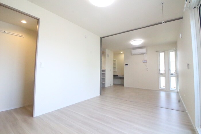 物件内観写真10　(居室)