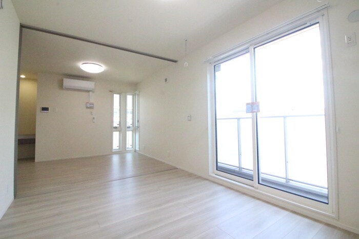 物件内観写真11　(居室)