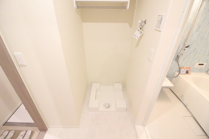 物件内観写真17　(洗濯機置場)