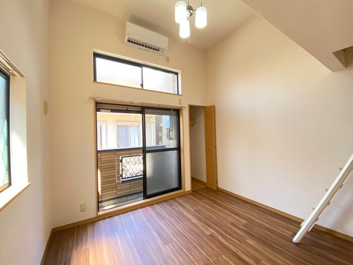 物件内観写真8　(居室)