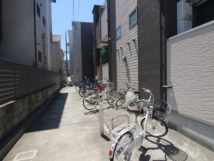物件外観写真5　(駐輪場)