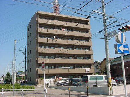 アヴニ－ル小坂外観写真