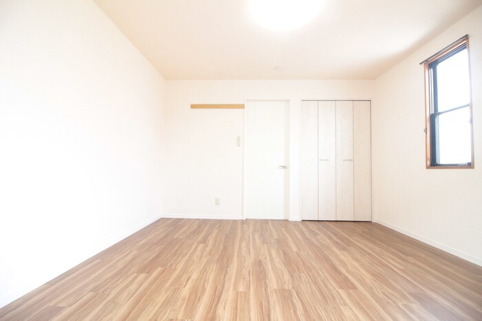 物件内観写真9　(居室)