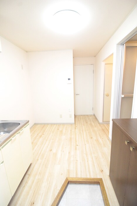 物件内観写真18　(廊下)