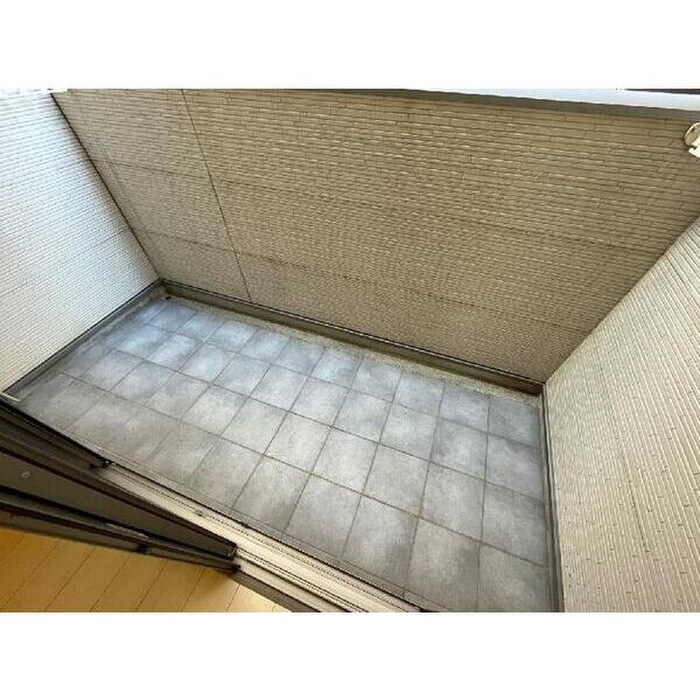 物件内観写真12　(ベランダ・バルコニー)