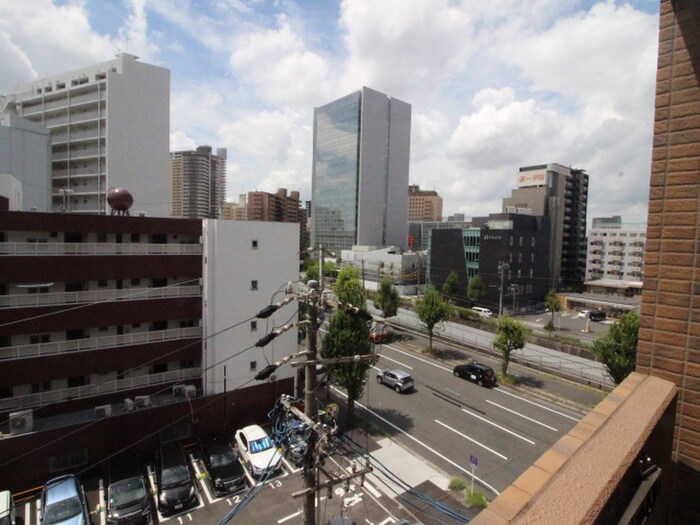 物件内観写真16　(室内からの展望)